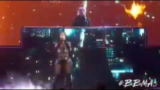 Nicki minaj performance in billboards 2017