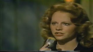 Reba McEntire - Why Can't He Be You (1978)