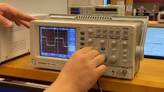 Brief Tutorial on Using an Oscilloscope to Find the Time Constant of RC Circuit