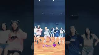 v cute dance 💜💜 WhatsApp status 💜💚@nidhi.394 #taehyung #bts #bts_girl