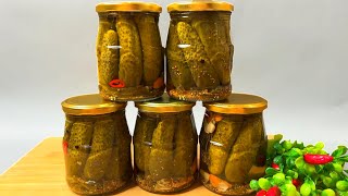 How to easily make pickles at home! Crispy Pickled Cucumbers!