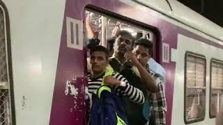 【衝撃！】インドの満員電車