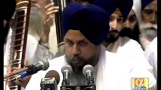 Dekh Ful Ful Fule - Dr. Gurnam Singh - Live Sri Harmandir Sahib