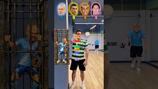 SAVE THE FOOTBALLER BY STOPPING THE DISCS FROM FALLING | WHO WON?😱🙏
