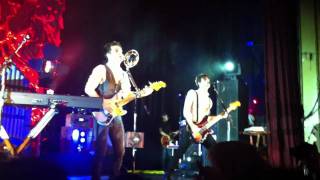 Panic! At The Disco covering Kansas' Carry On My Wayward Son