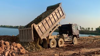 Unload Dirt Truck Dump ឡានចាក់ដីកង់១០ធ្វើផ្លូវថ្មី