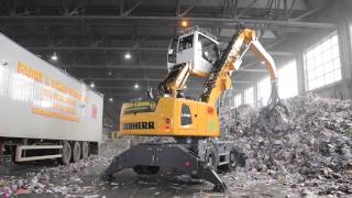 Liebherr LH22 material handler in waste paper application