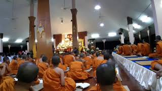 สามเณรปฏิบัติธรรมที่วัดทองเนียม