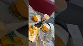 Hardee’s Faisalabad | The best chicken fillet burger #hardees #burger #shorts #youtubeshorts