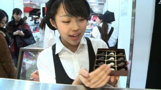 Japan women, not men, throng stores for Valentines