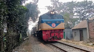 Karotoya Express Entered At Gaibandha || করতোয়া এক্সপ্রেস গাইবান্ধা প্রবেশ করে।