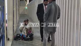 💥EN LA CALLE Y CON FRÍO NUERA DE MARIBEL GUARDIA  EN ESPERA DE PODER LLEVAR A SU HIJO A CASA / DIF