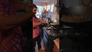 Blind Chef makes stir fry in Wok