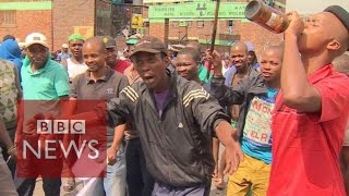 South Africa Xenophobia: ''Foreigners are taking our jobs' - BBC News