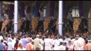 Poornathrayeesha Kshetram - Vrischikotsavam 2009- 1.mpg