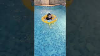 Baby Rabhya Dance in Pool || Sunny Sunny Yaariyan || @YoYoHoneySingh