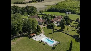 For sale, elegant 17th century chartreuse in the Périgord Vert