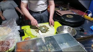 #59 街边美食chinese street food 如皋正翔小吃街 徐州老侯菜煎饼 10块钱一个加个肉的15块一个，现做现卖，热煎热吃！