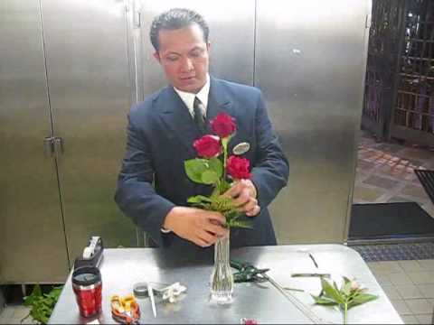 Bud vase arrangement-1.wmv Bud vase arrangement-1.wmv