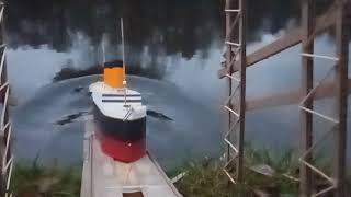 Paper model Titanic launch
