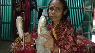 অনেক দিন পর বাড়িতে আসলাম।মা কি রান্না করলো।