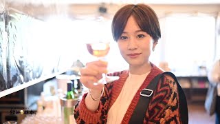 前田敦子、ショートカットにして初撮影！北海道グルメ巡りでお酒片手にっこり　「飲み旅本。Powered by 旅色」vol.7