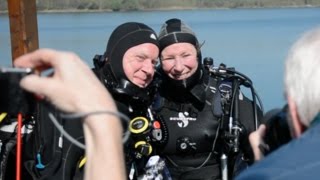 Antauchen im Badesee in Halen