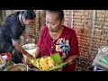 IBUK INI SUDAH 20 TAHUN JUALAN NASI DI PINGGIR SAWAH - PECEL TUMPANG MAK RAH