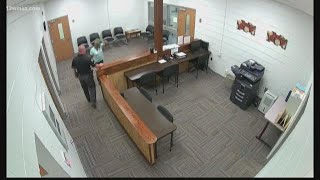 Did a Laurens County deputy really assault a parent in front of their kid?