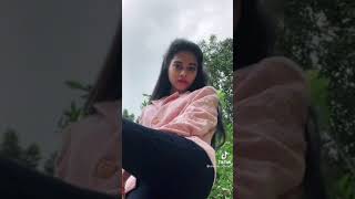 පවු එයා අඩනවා ඇයි ඒ