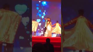 Priya Varrier and Roshan’s first couple dance Oru Adaar Love