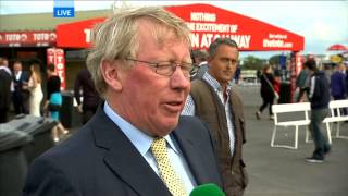 Racegoers try to get on the news.... | RTÉ Sports News