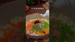 吃剩的米饭里放一块豆腐，这样做的炸丸子个个饱满，外酥里嫩# 豆腐丸子 # 剩米饭的神仙吃法 # 美食教程