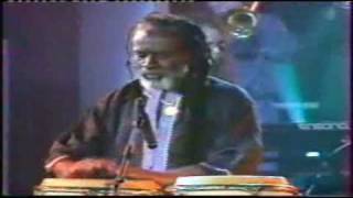 Burning spear : "Not stupid" live.wmv