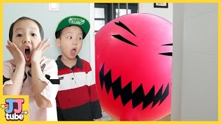 Giant Balloon Attacks Surprise Egg Toys [JJ tube]