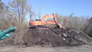 Logan Aggregate Recycling: Powerscreen Crew