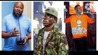 BIBINO EBYALIWO NGA MC KATS BAMUSIKA KU STAGE ALIEN SKIN AYIMBE