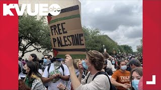 RAW: UT Austin students gather in support of Palestine