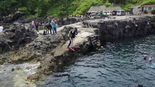 ダイビングde伊豆大島 秋の浜のエントリーをドローンで 横浜市