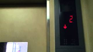 武蔵溝の口駅南口自由通路東芝エレベーターTOSHIBA Hydraulic Lift/Elevator Kanagawa Japan