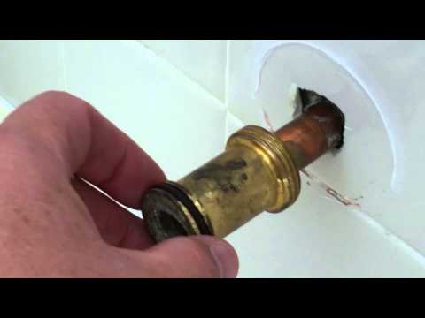 Delta 1400 series bath faucet pull down diverter spout Delta 1400 series bath faucet pull down diverter spout