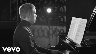 Max Richter - Prelude 6 (Live Performance)