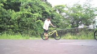 グローダートレッスン「ジャックナイフ→フェイキー→戻り」 BMX Lesson Jacknife to Fakie