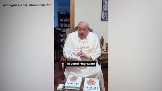 Prima volta del Papa su TikTok per presentare il libro \