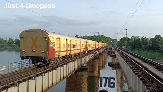 Kanyakumari -Mumbai Jayanthi Janatha Express....crossing Periyar River,Aluva near Kochi......