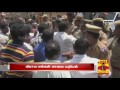 chaos in thanjavur after police stopped people from shutting down tasmac thanthi tv