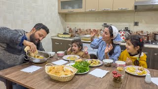 How does a young family and 2 children live!? Mom cooked a delicious dinner