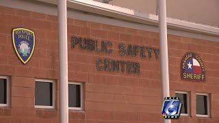 6 Investigates: "Who's in charge in Aransas County?"