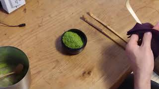 平棗に抹茶を掃く様子（3:10〜）　＆　茶箱動画のアップロードの説明（〜3:10）　2021-1011 茶道の参考　teaceremony