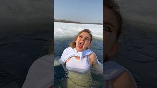 🧛‍♀️🧛‍♀️🧛‍♀️#icequeen #ice #mermaid #winter #swimming #swim #funny #lake